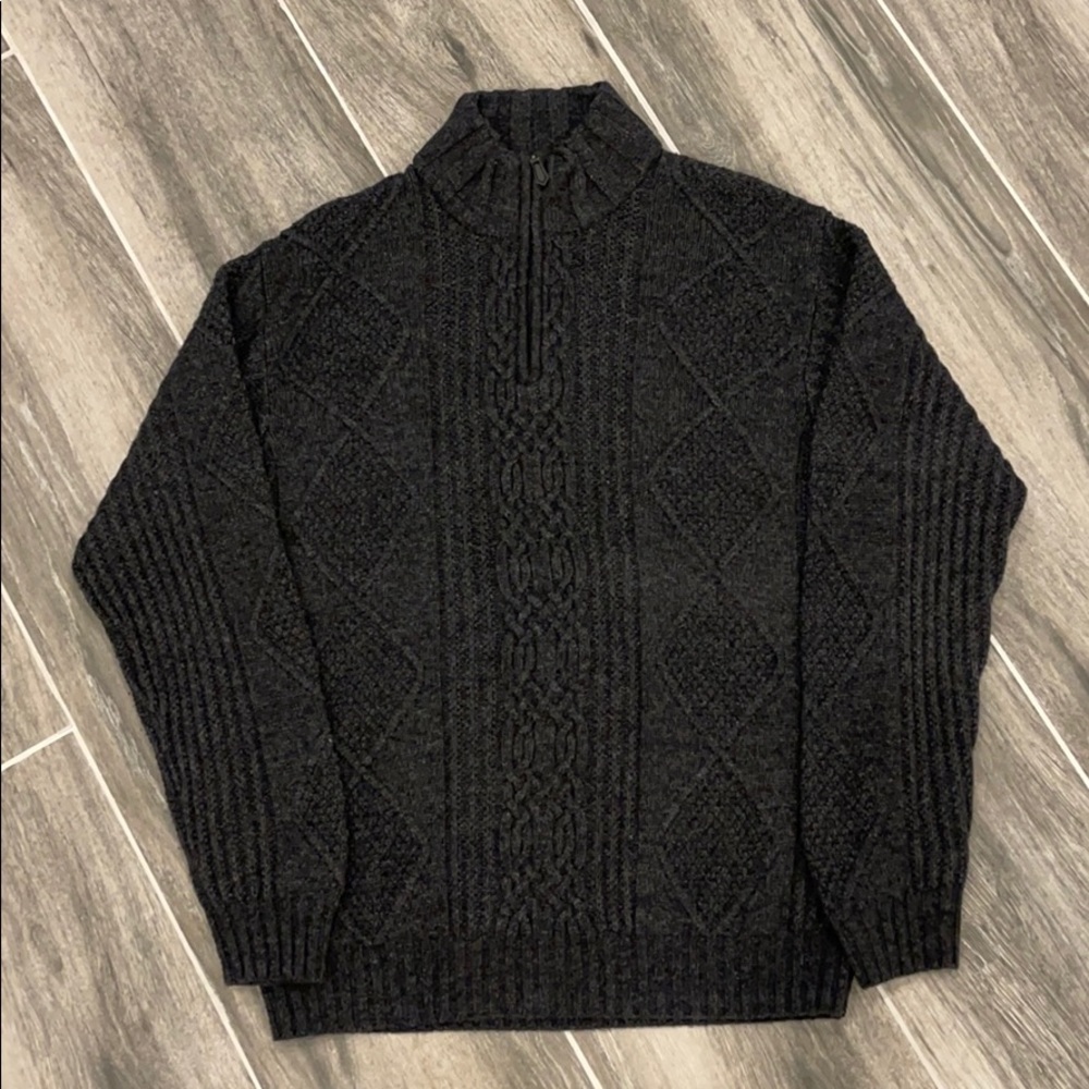 Jos A Bank Signature Collection Cable Sweater EUC